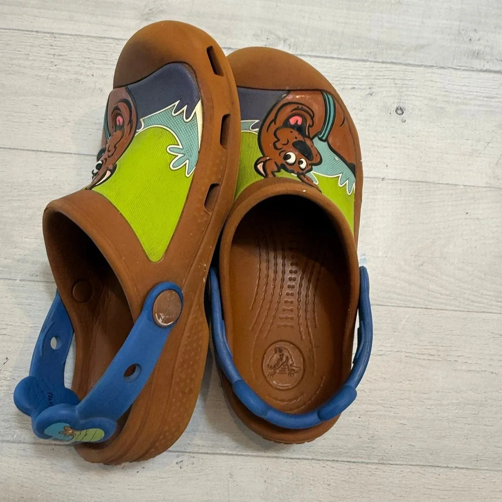 Crocs kids slip on sandals‎ shoes clogs Scooby Doo kids 12/13